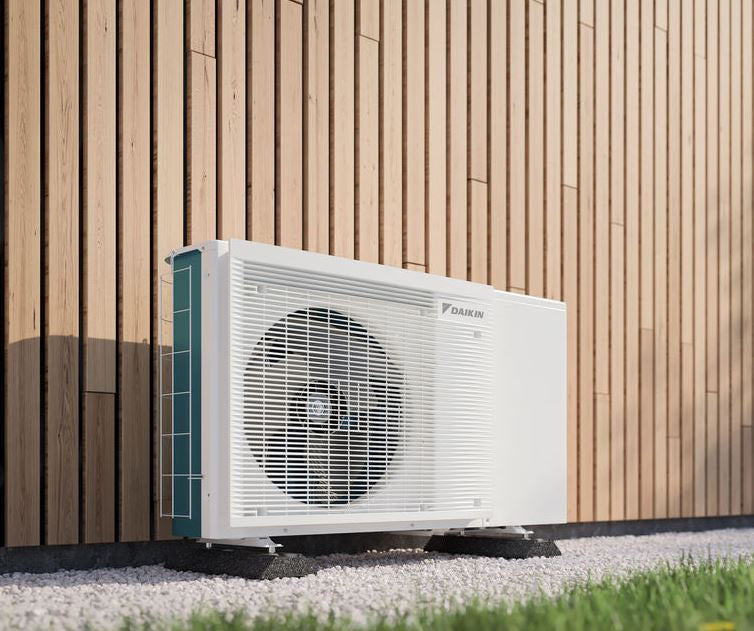 Daikin Altherma 3 fűtési/hűtési levegő-víz monoblokkos hőszivattyú, 4 kW-os teljesítmény, egyfázisú